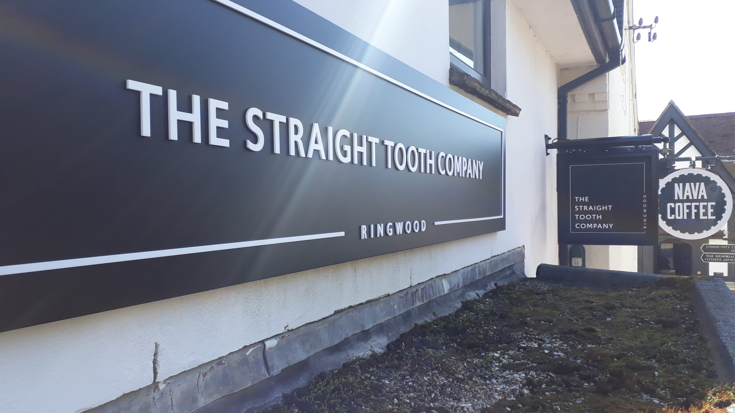 Straight tooth Company