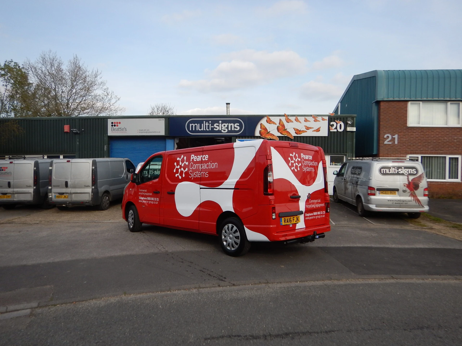 Vehicle, Vehicle Livery, Vehicle Wraps, Signwriting, Wrapping, Livery, Graphic Design, Colour Change, Bespoke Designs, Bespoke Graphics