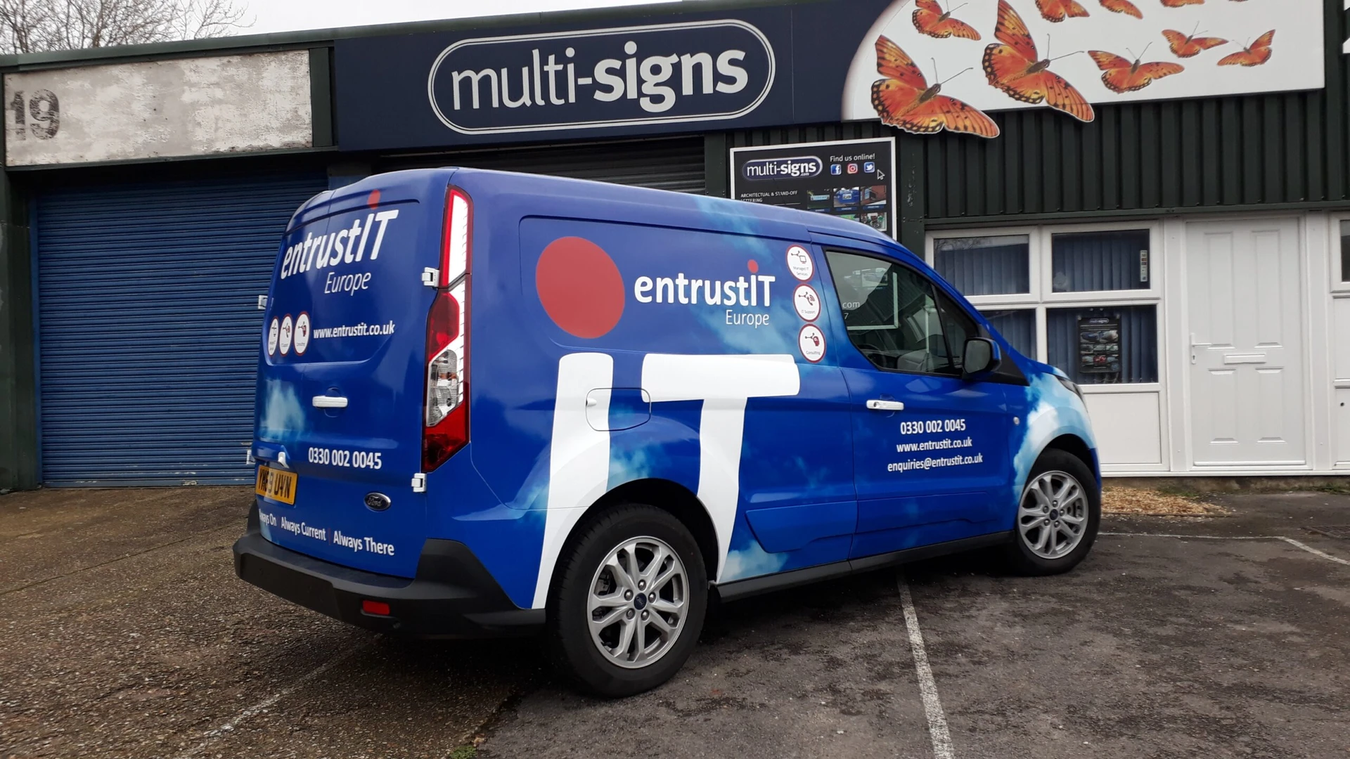 Vehicle, Vehicle Livery, Vehicle Wraps, Signwriting, Wrapping, Livery, Graphic Design, Colour Change, Bespoke Designs, Bespoke Graphics