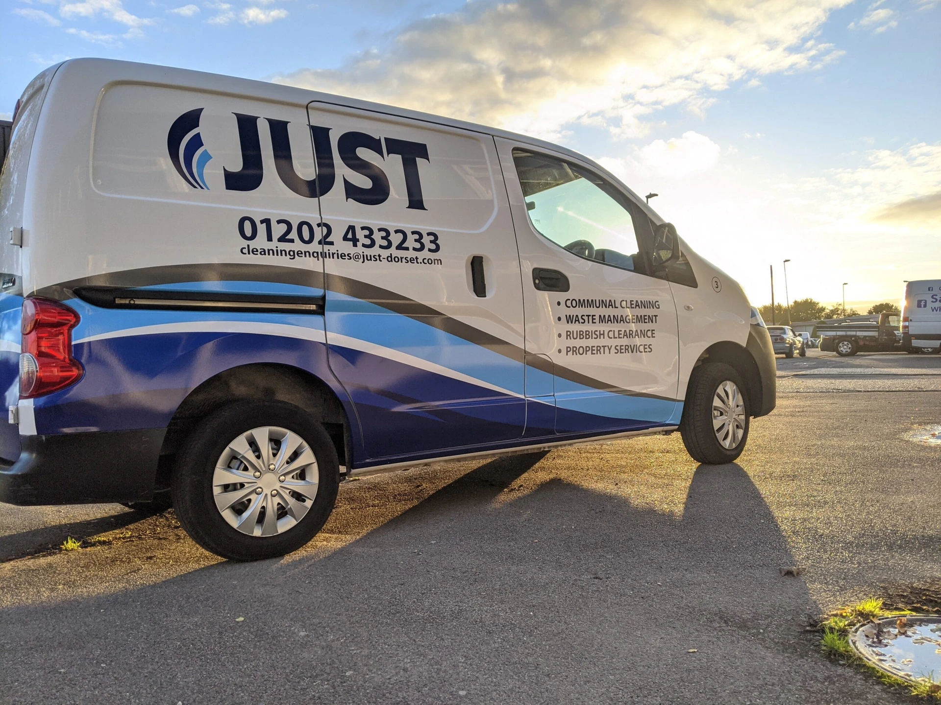 Vehicle, Vehicle Livery, Vehicle Wraps, Signwriting, Wrapping, Livery, Graphic Design, Colour Change, Bespoke Designs, Bespoke Graphics